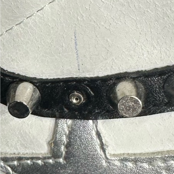 Shu shop High-Top Sneakers with Leopard Print Laces size 7.5 pre owned good - Picture 8 of 9